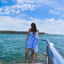 Load image into Gallery viewer, Look No Feather Beach Republic Australia